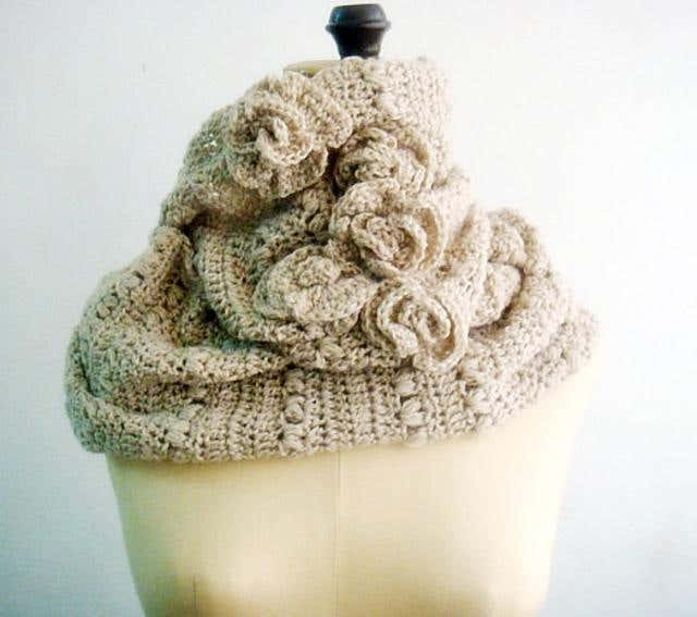 Rustic Crochet Cowl with Roses