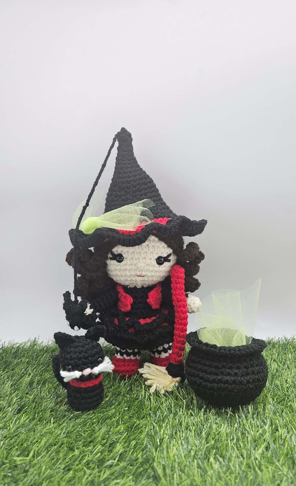 Pippa in Witch Costume