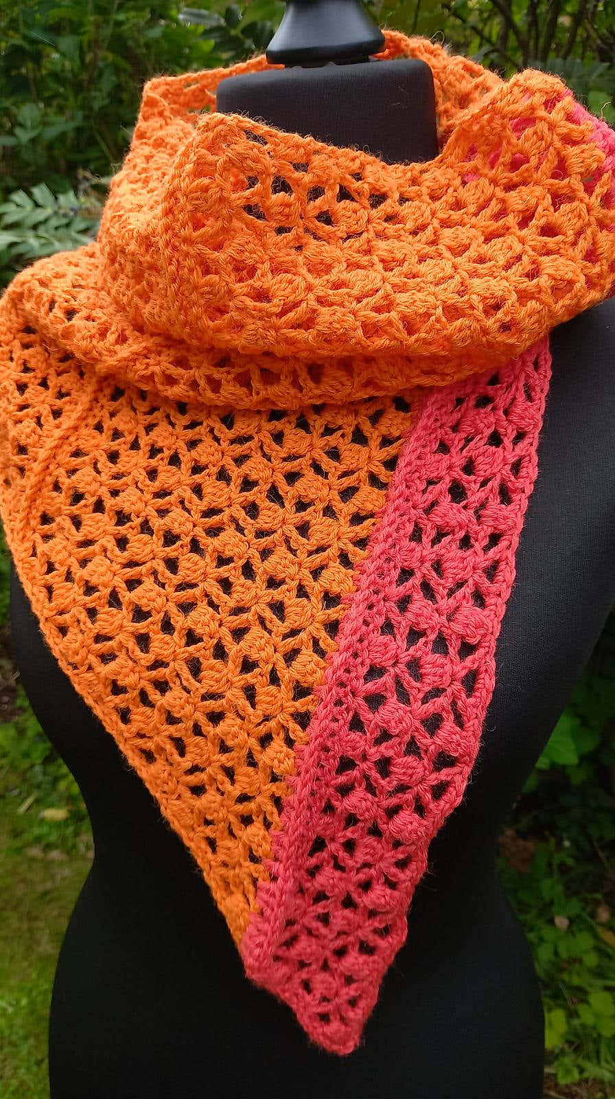 Tracery Cowl