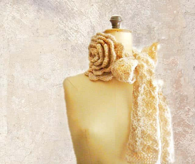 Flower Lace Neckwarmer