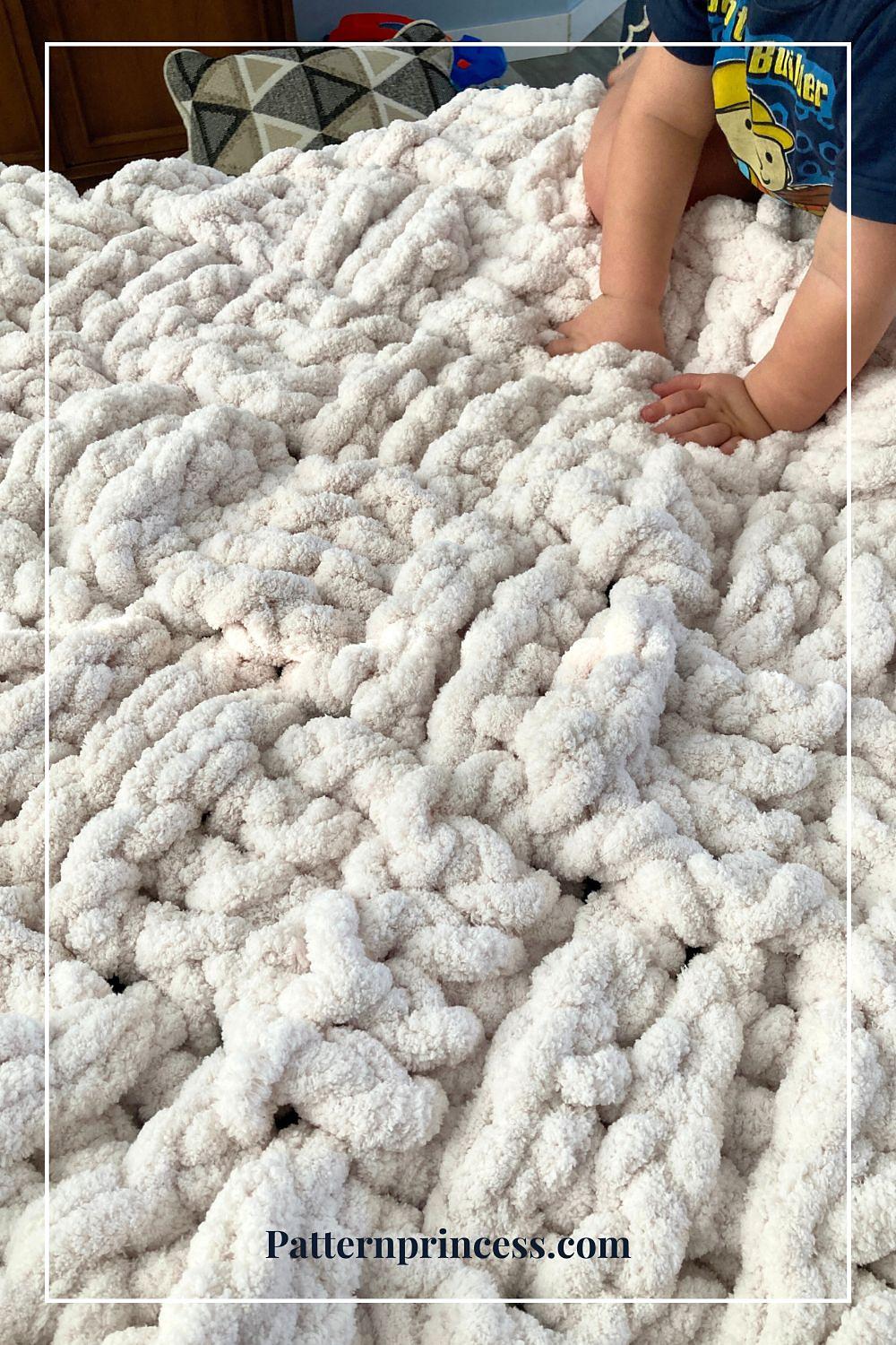 2-Day Chunky Throw Blanket